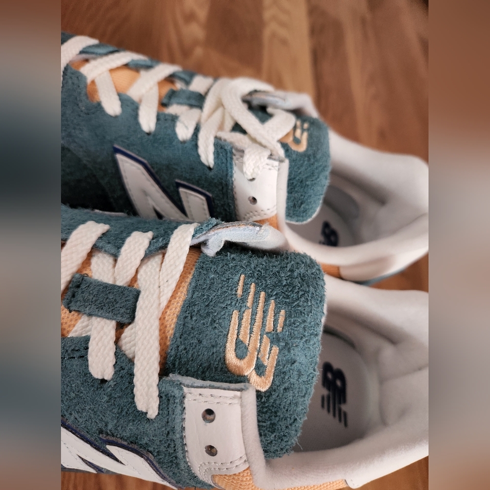 New Balance 574 - Picture 12 of 15